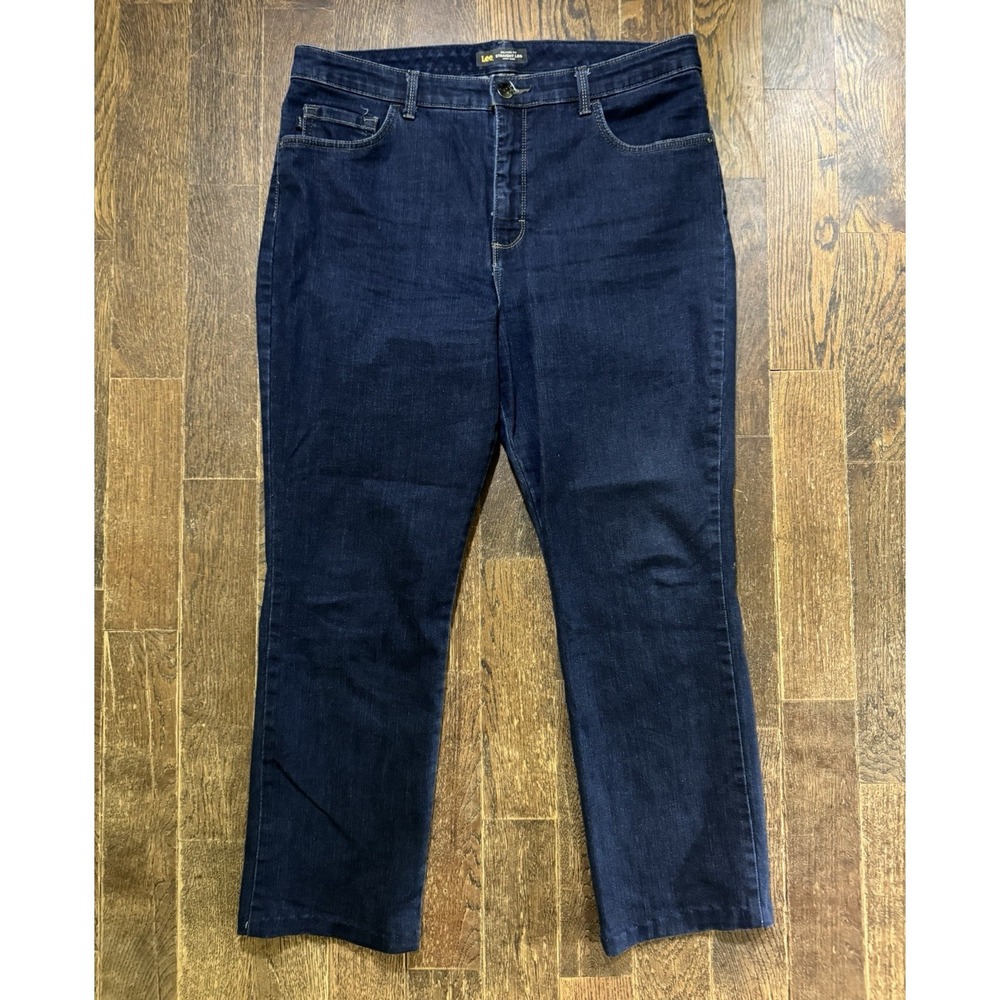 Lee Jeans Women's 16M (W36xL27) Relaxed Fit Straight High Rise Instantly Slims